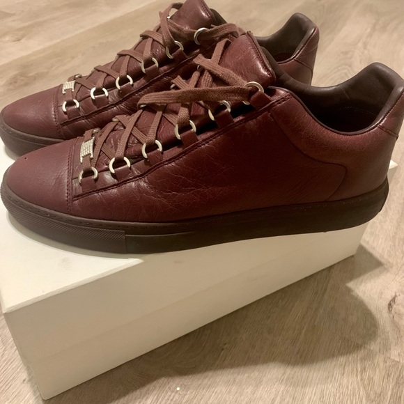 Burgundy Balenciaga‘s - Picture 2 of 7